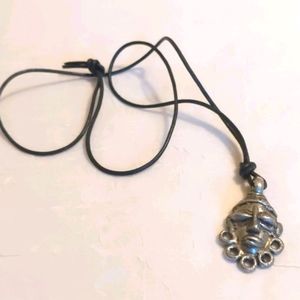 💐 Metal Mask Necklace